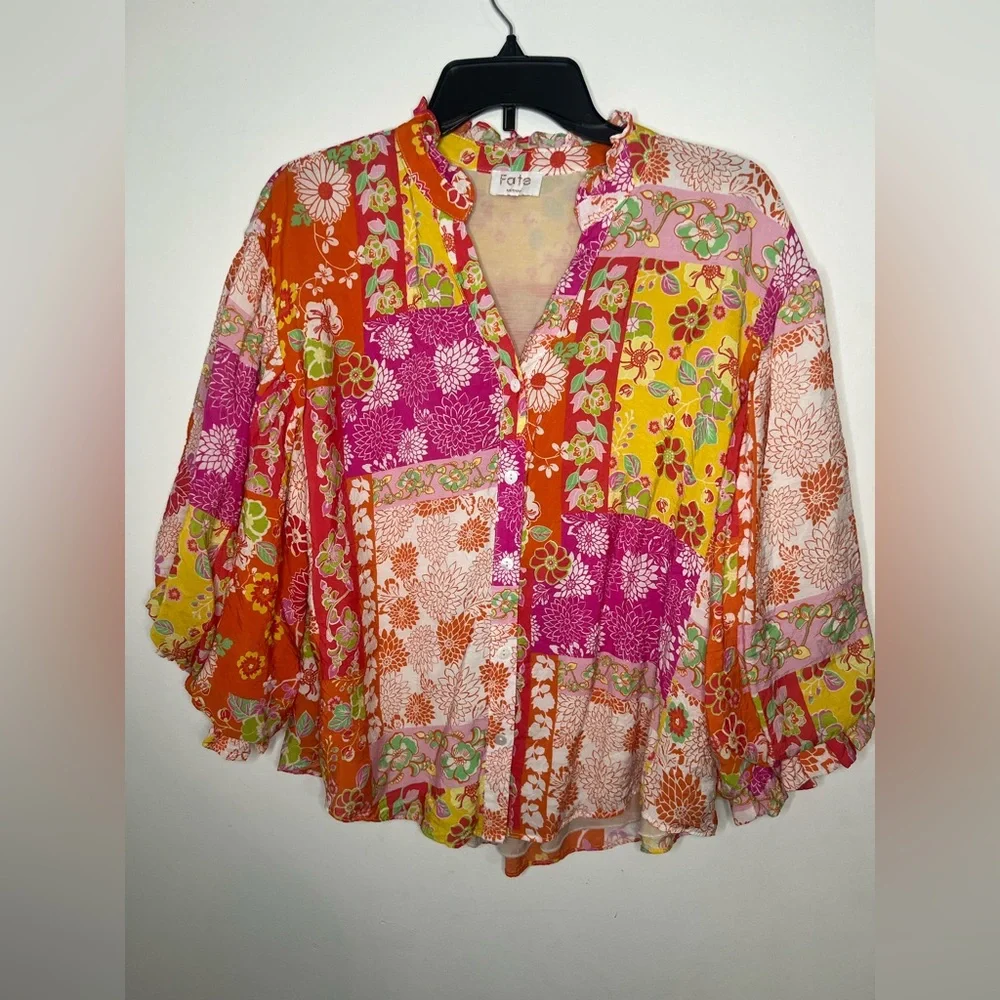 Fate Colorful Floral Blouse size medium - Picture 2 of 16